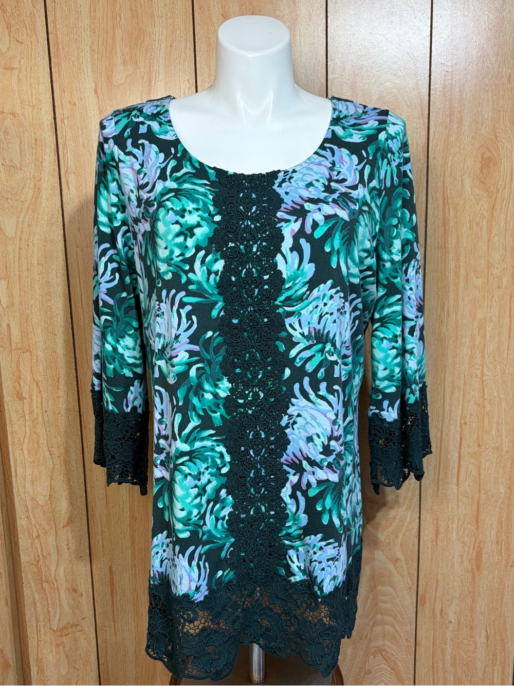 Isaac Mizrahi Green Floral Lace-Trim Blouse SZ - 1X